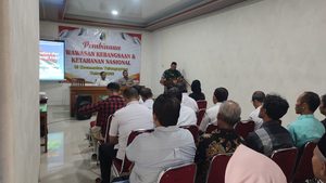 Perkuat Wawasan Kebangsaan, Danramil Kota Bekali Ketua RT/RW dan Karang Taruna tentang Nilai Persatuan